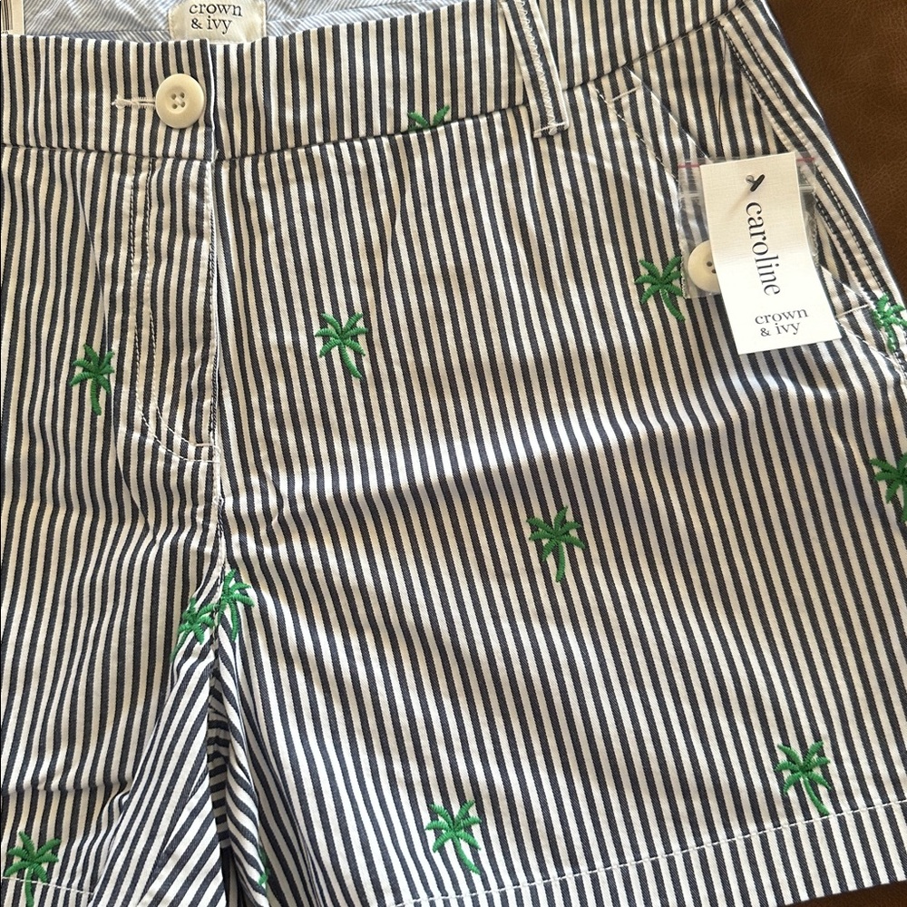 🌴Crown & Ivy Caroline Navy Stripe Palm Shorts Size 8 NWT - Picture 4 of 12